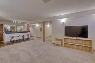 N29W26677 Peterson Dr, Pewaukee, WI 53072 - Photo 22