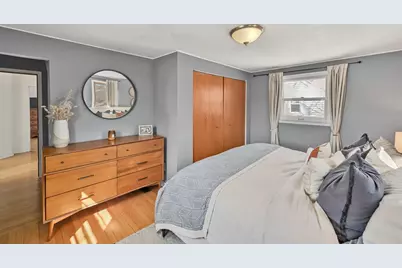 2442 S 78th St, West Allis, WI 53219 - Photo 22