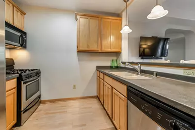 3710 N Oakland Ave #101, Shorewood, WI 53211 - Photo 4