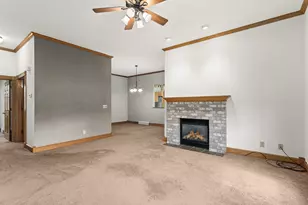 1568 E Gate Dr, Watertown, WI 53094 - Photo 18