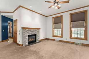 1568 E Gate Dr, Watertown, WI 53094 - Photo 16