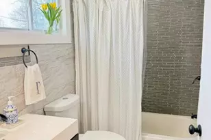 1547 E Tripoli Ave, Milwaukee, WI 53207 - Photo 18