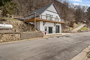 180 S Hill St, Fountain City, WI 54629 - Photo 4