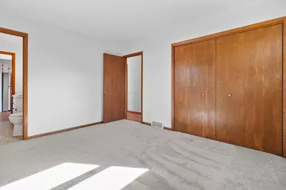 210  Echo Ln, Racine, WI 53406 - Photo 14