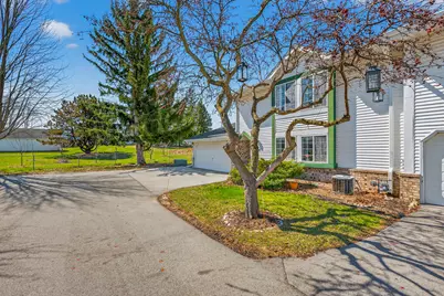 N74W23475  Water Tower Ct #E2, Sussex, WI 53089 - Photo 2