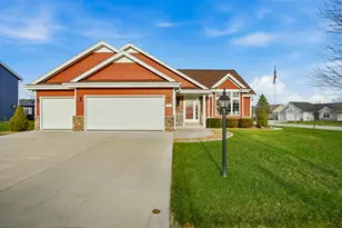 1001 Spring Waters Dr, Oconomowoc, WI 53066 - Photo 42