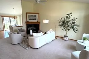 1001 Spring Waters Dr, Oconomowoc, WI 53066 - Photo 30