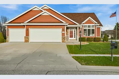 1001  Spring Waters Dr, Oconomowoc, WI 53066 - Photo 2