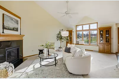 1001  Spring Waters Dr, Oconomowoc, WI 53066 - Photo 6