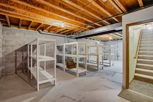 1001 Spring Waters Dr, Oconomowoc, WI 53066 - Photo 36