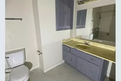 6118 W Port Ave, Milwaukee, WI 53223 - Photo 8