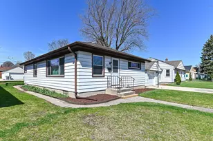 4453 N 69th St, Milwaukee, WI 53218 - Photo 2