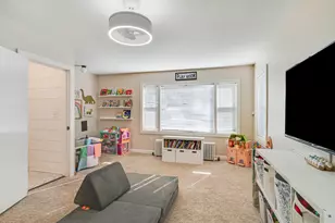 325 14th St, La Crosse, WI 54601 - Photo 16