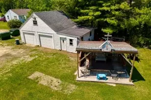 3172 N Riverside Dr, Saukville, WI 53080 - Photo 36