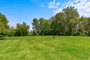 3172 N Riverside Dr, Saukville, WI 53080 - Photo 34