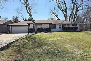 519 W Montclaire Ave, Glendale, WI 53217 - Photo 2