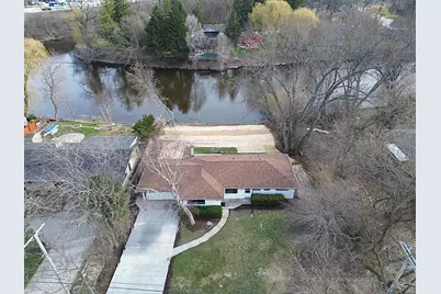 519 W Montclaire Ave, Glendale, WI 53217 - Photo 1