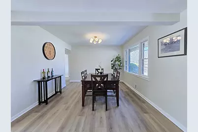 519 W Montclaire Ave, Glendale, WI 53217 - Photo 16