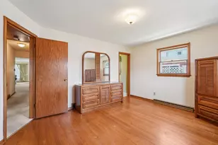 3945 E Holmes Ave, Cudahy, WI 53110 - Photo 12