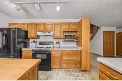 4080 S Wilshire Dr, New Berlin, WI 53151 - Photo 14