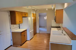 13600 W Forest Knoll Dr, New Berlin, WI 53151 - Photo 6