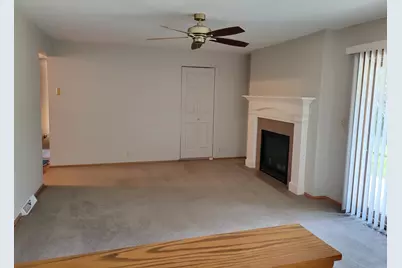 13600 W Forest Knoll Dr, New Berlin, WI 53151 - Photo 10