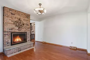 7944 Cooper Rd, Pleasant Prairie, WI 53142 - Photo 8