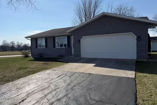 15 Heritage Ln, Fond du Lac, WI 54935 - Photo 1