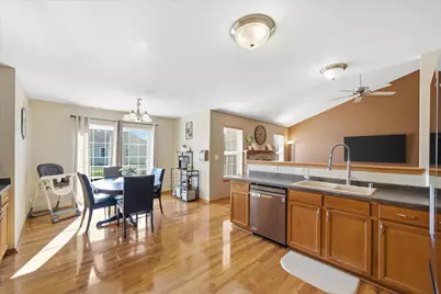 1418  Center St, Hartford, WI 53027 - Photo 8