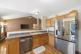 1418 Center St, Hartford, WI 53027 - Photo 10