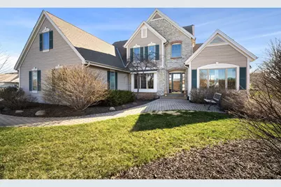 W316S8904  Laurens Pkwy, Mukwonago, WI 53149 - Photo 1