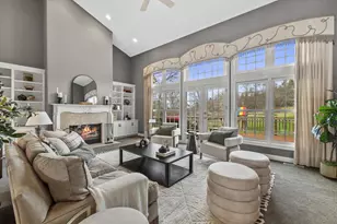 W282N4331 Somerset Ln, Delafield, WI 53072 - Photo 2