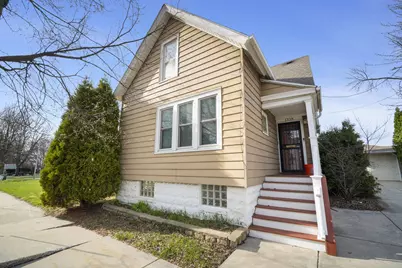 1338 W Brown St, Milwaukee, WI 53205 - Photo 2