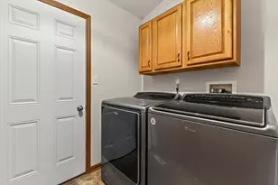 8316 Ivanhoe Pl, Sturtevant, WI 53177 - Photo 22