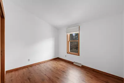 8247 S Legend Dr, Franklin, WI 53132 - Photo 16