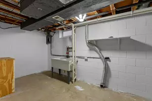 8247 S Legend Dr, Franklin, WI 53132 - Photo 22