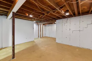 8247 S Legend Dr, Franklin, WI 53132 - Photo 24