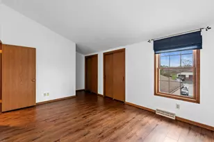 8247 S Legend Dr, Franklin, WI 53132 - Photo 20