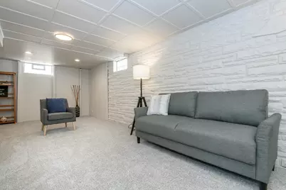 1363 S 91st St, West Allis, WI 53214 - Photo 24