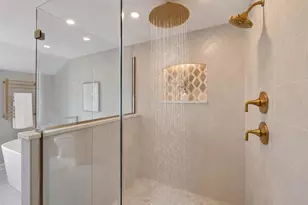 10525 N Fairway Ln, Mequon, WI 53092 - Photo 28