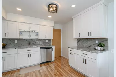 1721  Walnut St, South Milwaukee, WI 53172 - Photo 8