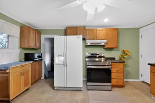 330 W Jefferson St, Elkhorn, WI 53121 - Photo 10