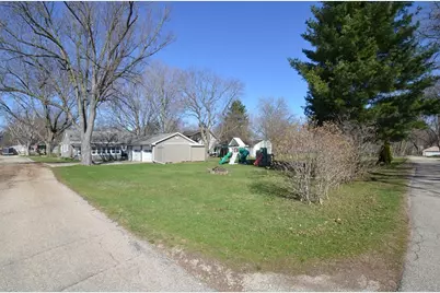 429 S Whiton St, Whitewater, WI 53190 - Photo 40