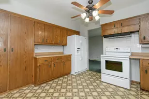 W183N9013 Princeway, Menomonee Falls, WI 53051 - Photo 16