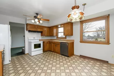 W183N9013  Princeway -, Menomonee Falls, WI 53051 - Photo 12