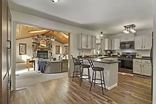 8050 Gina Dr, Racine, WI 53406 - Photo 2