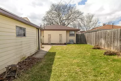 4842 N 104th St, Milwaukee, WI 53225 - Photo 36