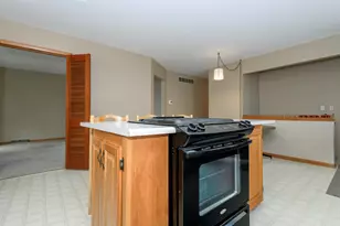 4842 N 104th St, Milwaukee, WI 53225 - Photo 10