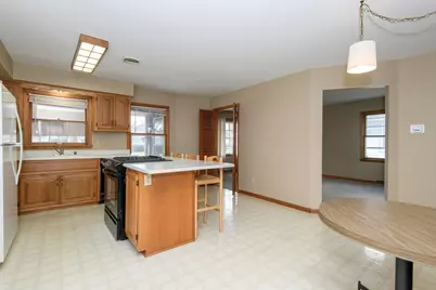 4842 N 104th St, Milwaukee, WI 53225 - Photo 12