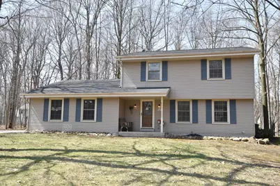 W197N16455  Hawthorn Cir, Jackson, WI 53037 - Photo 2